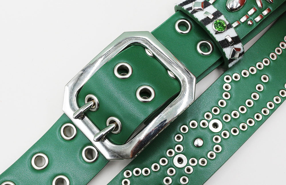 Metal rivets belt